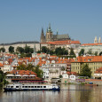Praha se dostala do čela patnáctimístného žebříčku nejvýhodnějších měst pro letošní jarní dovolené Britů. Žebříček metropolí pravidelně zveřejňuje britská pošta. Na druhém a třetím místě skončily Lisabon a Budapešť, na posledním, patnáctém...